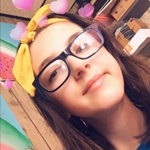 Meet your Posher, Mia